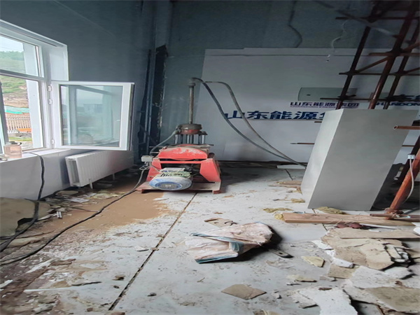 和田市地基基础下沉墙体裂缝加固注浆顶升施工